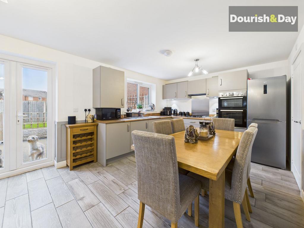 Kitchen/Dining Room