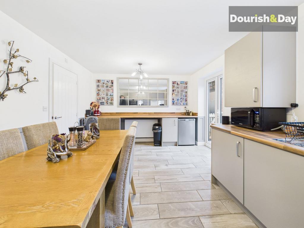 Kitchen/Dining Room