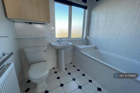 1 bedroom flat to rent, Cheltenham Place, Kenton, HA3