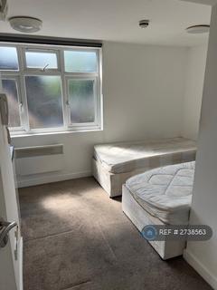 Studio to rent, Hendon Way, London, NW2