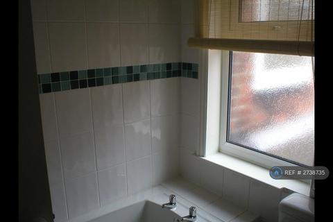1 bedroom flat to rent, Deyne Avenue, Scunthorpe, DN15