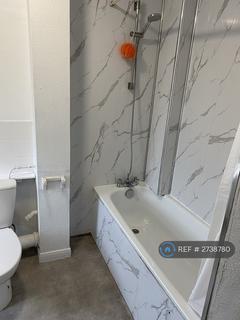 2 bedroom flat to rent, Marlborough Road, Uxbridge, UB10