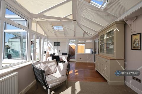undefined, Highclere Avenue, Swindon, SN3