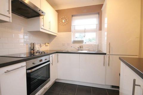 1 bedroom apartment to rent, Station Road, Leatherhead