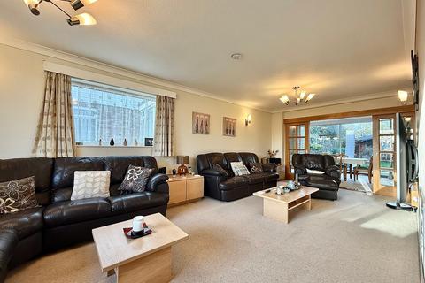 4 bedroom detached house for sale, Church Crescent, Ipswich IP8