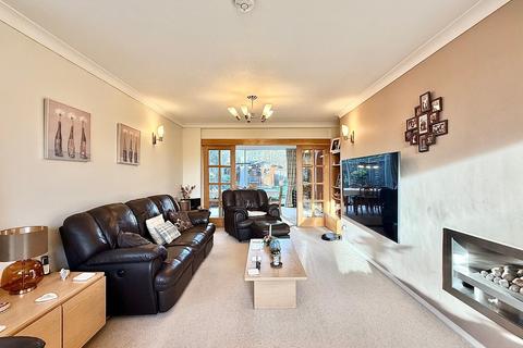 4 bedroom detached house for sale, Church Crescent, Ipswich IP8