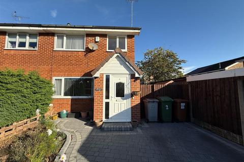 3 bedroom semi-detached house to rent, Brook Meadow, Irby CH61