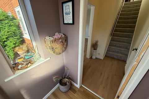 3 bedroom semi-detached house to rent, Brook Meadow, Irby CH61