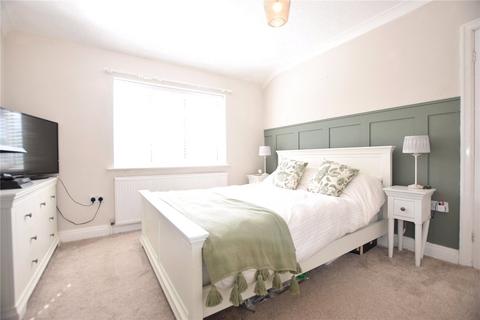3 bedroom semi-detached house for sale, St. Annes Drive, Leeds, West Yorkshire