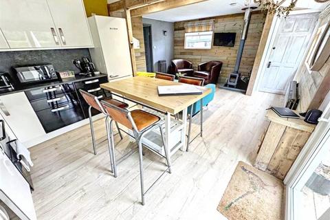 undefined, Humberston Fitties, Humberston, Grimsby, North East Lincolnshire, DN36 4HB