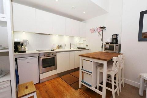 2 bedroom flat to rent, Delauney House, 11 Scoresby Street, Little Germany