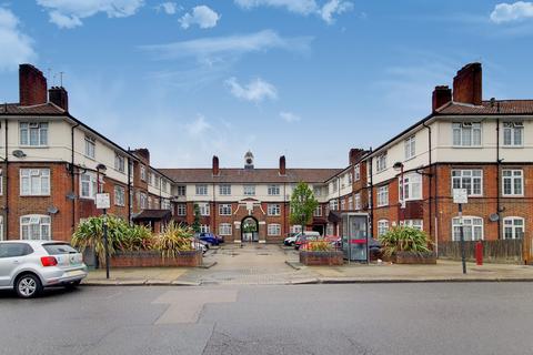 3 bedroom apartment to rent, 31 Anderson house, SW17 0HL