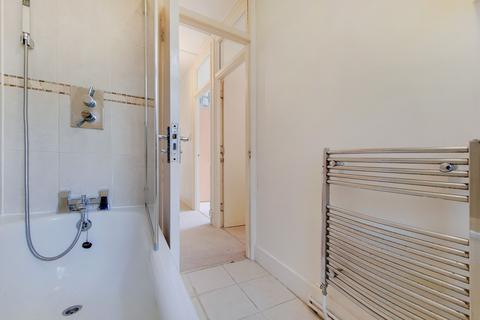 3 bedroom apartment to rent, Room 3, 31 Anderson House, SW17 0HL