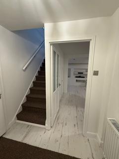 3 bedroom terraced house to rent, London, N21