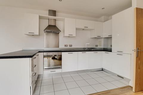 2 bedroom flat to rent, The Uplands, Bricket Wood, St. Albans, AL2
