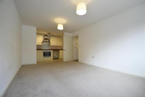 2 bedroom flat to rent, The Ridge, Hastings