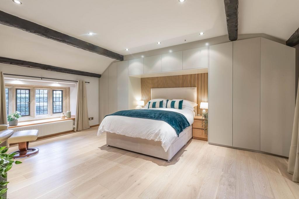 Principal bedroom
