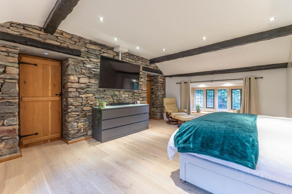 Principal bedroom