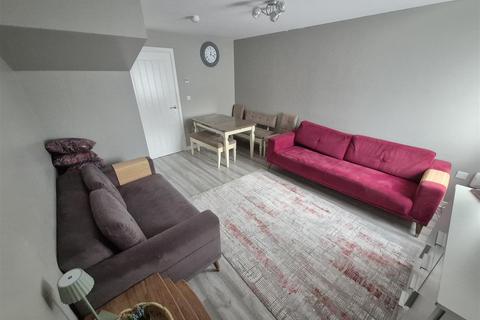 undefined, Ludiana Close, Coventry
