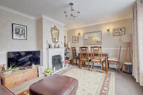 2 bedroom semi-detached house for sale, Kents Hill Road North, Benfleet, SS7