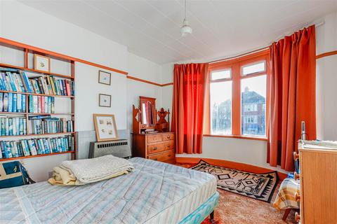3 bedroom detached bungalow for sale, Pontypridd Road, Barry