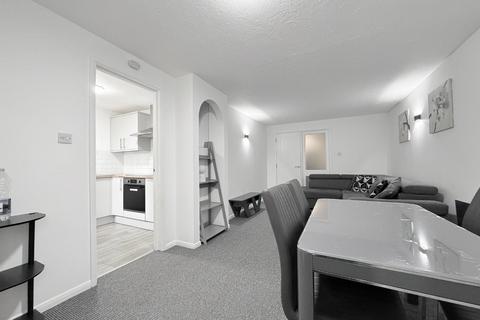 2 bedroom apartment to rent, Harp Island Close, London NW10