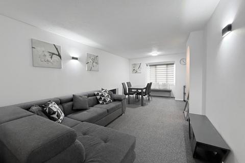 2 bedroom apartment to rent, Harp Island Close, London NW10