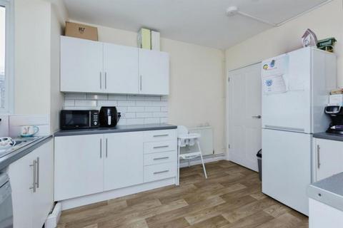 3 bedroom terraced house to rent, Wimbledon, London, SW20