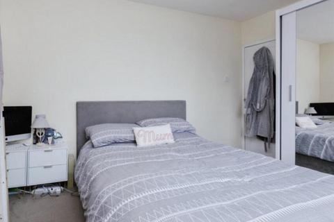 3 bedroom terraced house to rent, Wimbledon, London, SW20