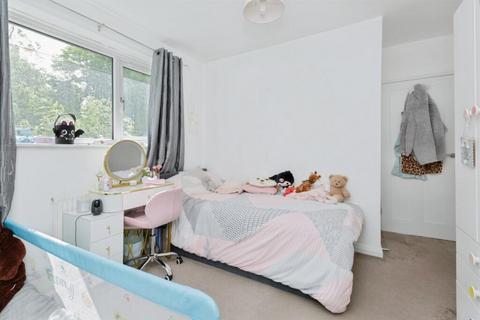 3 bedroom terraced house to rent, Wimbledon, London, SW20