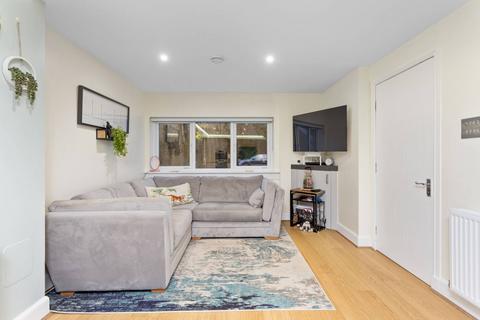 undefined, 35 Daiches Braes, Edinburgh, EH15 2RD