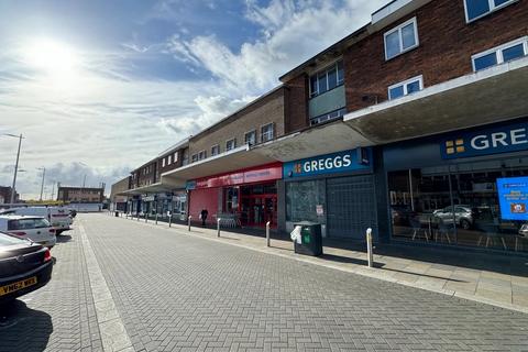 Retail property (high street) to rent, Scunthorpe DN16 2SN