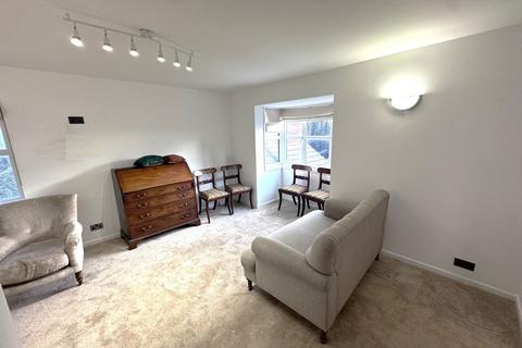 2 bedroom flat to rent, Curtis Drive, London