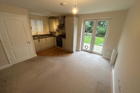 1 bedroom semi-detached house to rent, Horwich Close, Crowborough