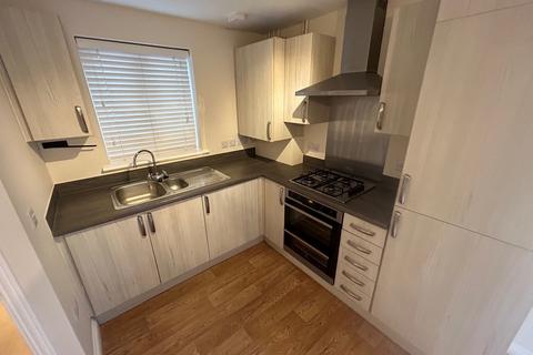 1 bedroom semi-detached house to rent, Horwich Close, Crowborough