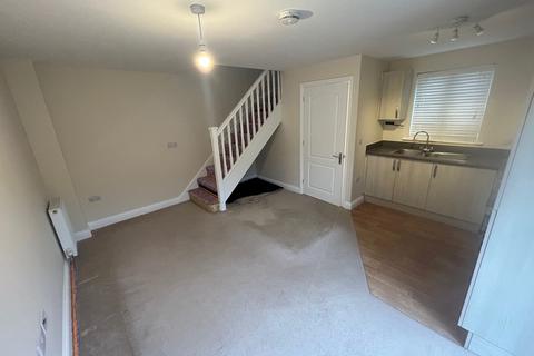 1 bedroom semi-detached house to rent, Horwich Close, Crowborough