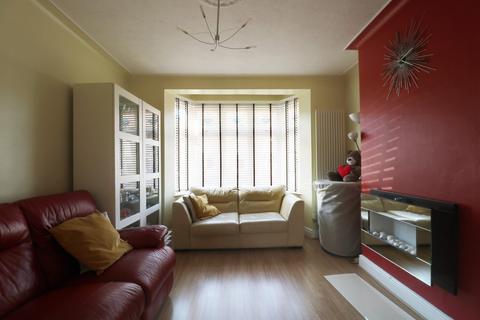 3 bedroom terraced house for sale, Park Avenue, Essex SS9