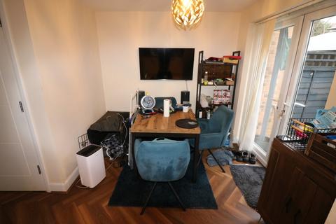4 bedroom terraced house to rent, Cleminson Gardens, Cottingham, East Yorkshire