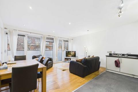 2 bedroom apartment to rent, Tower Bridge Road, London Bridge