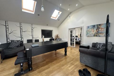 1 bedroom ground floor flat to rent, Oulton Crescent, Barking