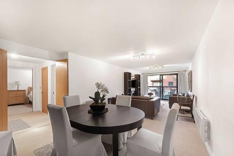 2 bedroom flat to rent, Montaigne Close, Pimlico, London, SW1P