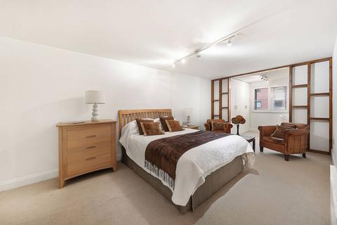 2 bedroom flat to rent, Montaigne Close, Pimlico, London, SW1P