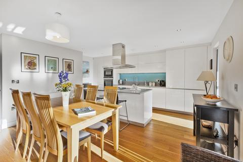 2 bedroom flat for sale, Seabrook Road, Hythe, CT21