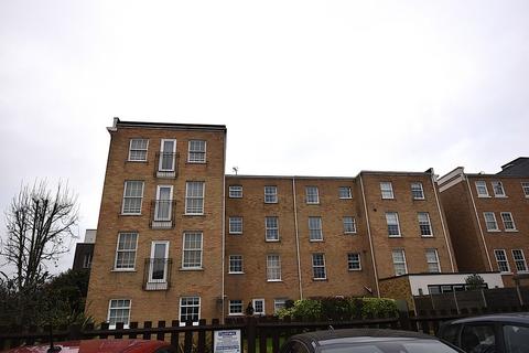 1 bedroom flat to rent, Cookham Road