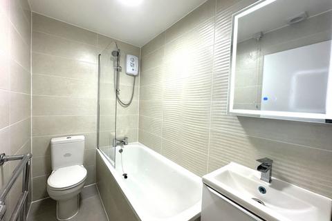 1 bedroom flat to rent, Sinclair Road, Kensington Olympia, London