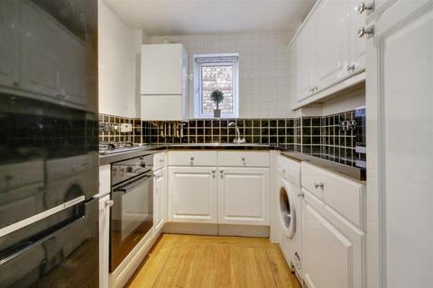 2 bedroom flat to rent, Farthingale Court, Waltham Abbey, EN9