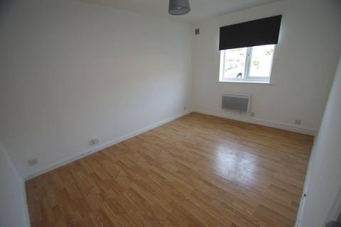 Studio to rent, Fontwell Court HA2, Harrow, HA2