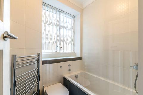 1 bedroom flat to rent, Gloucester Avenue, Camden, London, NW1