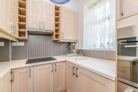 Gloucester Avenue, Camden, London, NW1