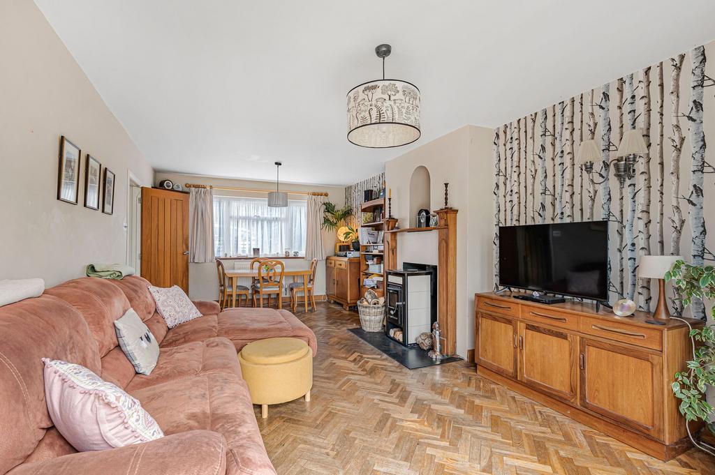 Lounge/Dining Room